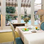 Du Palais فندق مبيت وإفطار قرقشونه