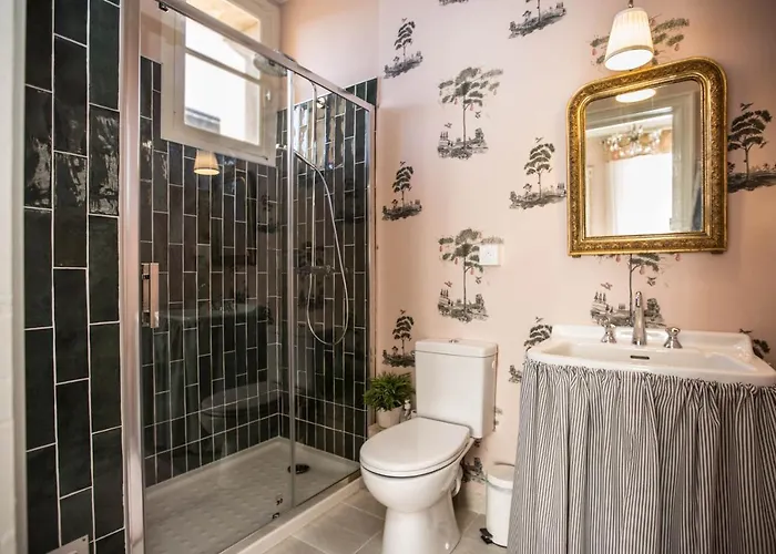 Bed & Breakfast Du Palais 4*