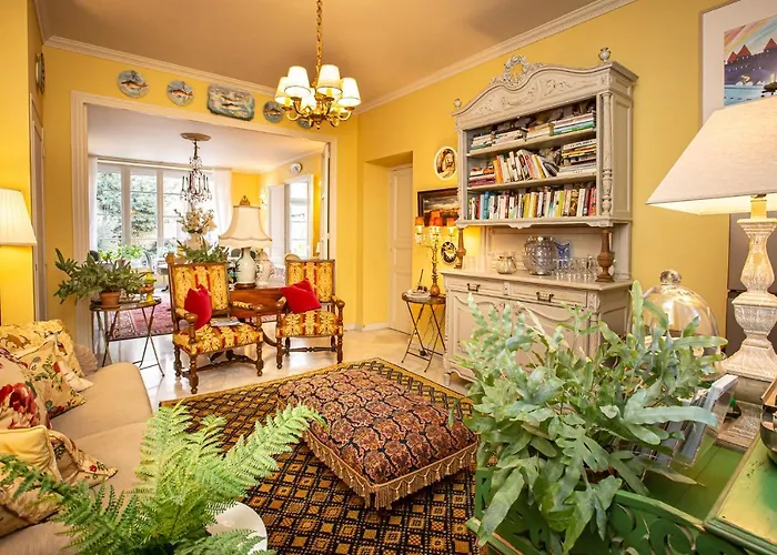 Du Palais Bed & Breakfast